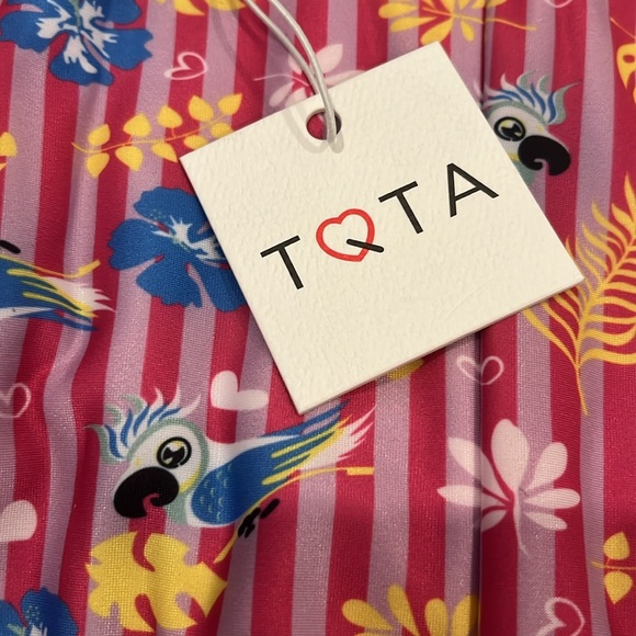 Parrot Print Girls Swimsuit. - Picture 3 of 3